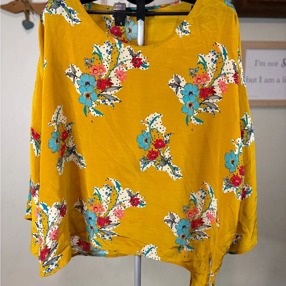 Tolani.Floral Yellow Women's Top 100% silk - Picture 1 of 7